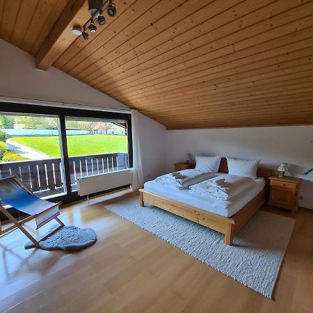 Schoenes Ferienhaus Am Herrenberg プリーン・アム・キームゼー エクステリア 写真