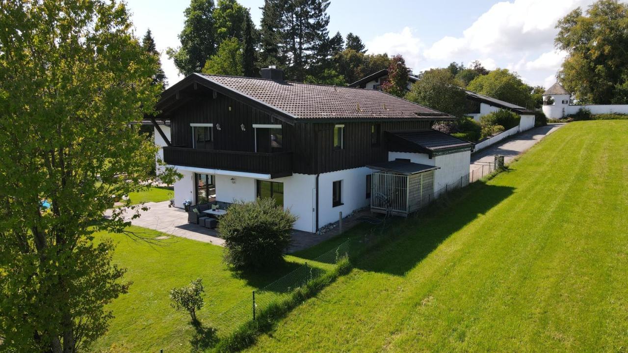 Schoenes Ferienhaus Am Herrenberg プリーン・アム・キームゼー エクステリア 写真