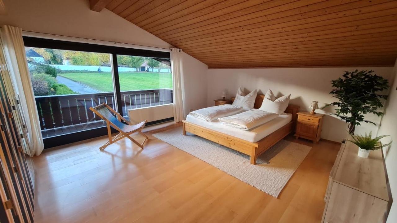 Schoenes Ferienhaus Am Herrenberg プリーン・アム・キームゼー エクステリア 写真