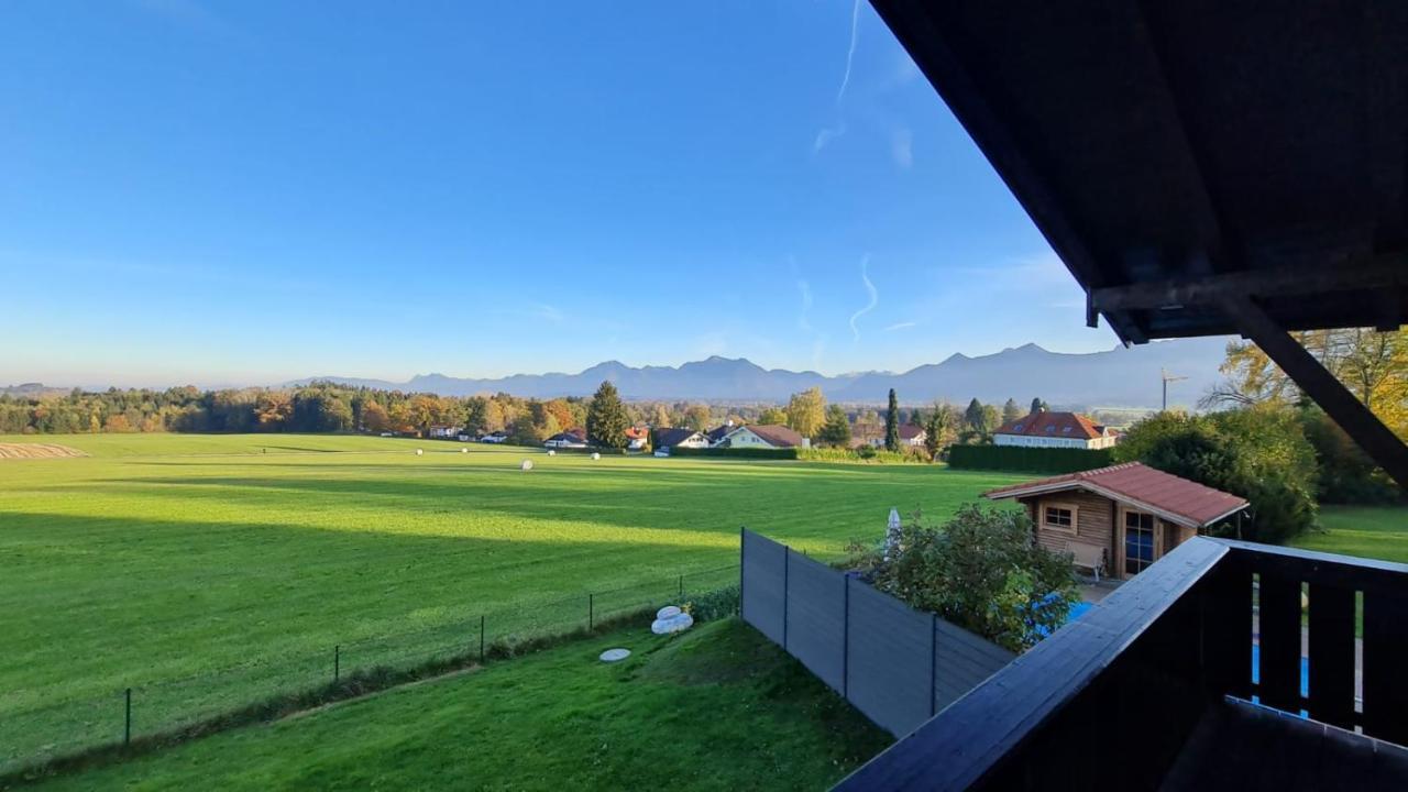 Schoenes Ferienhaus Am Herrenberg プリーン・アム・キームゼー エクステリア 写真
