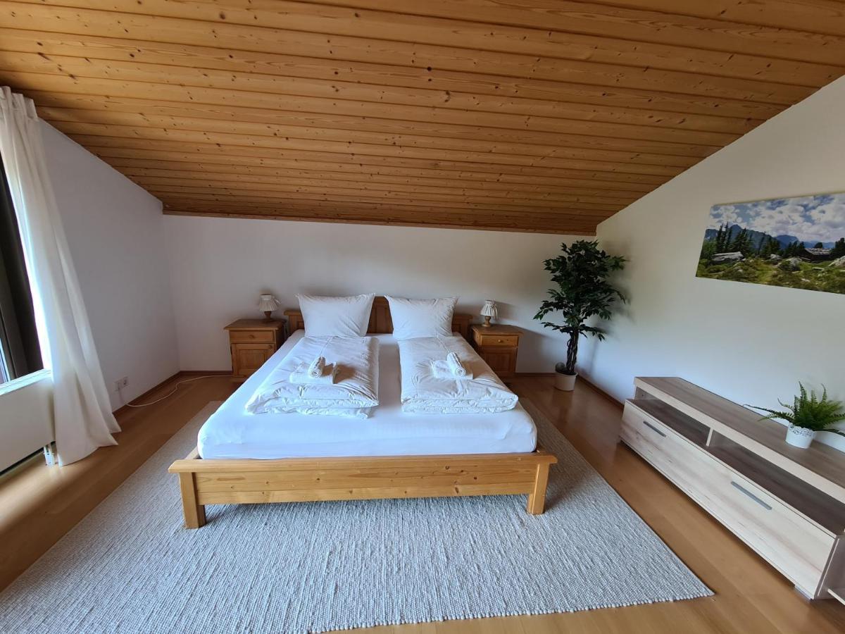 Schoenes Ferienhaus Am Herrenberg プリーン・アム・キームゼー エクステリア 写真